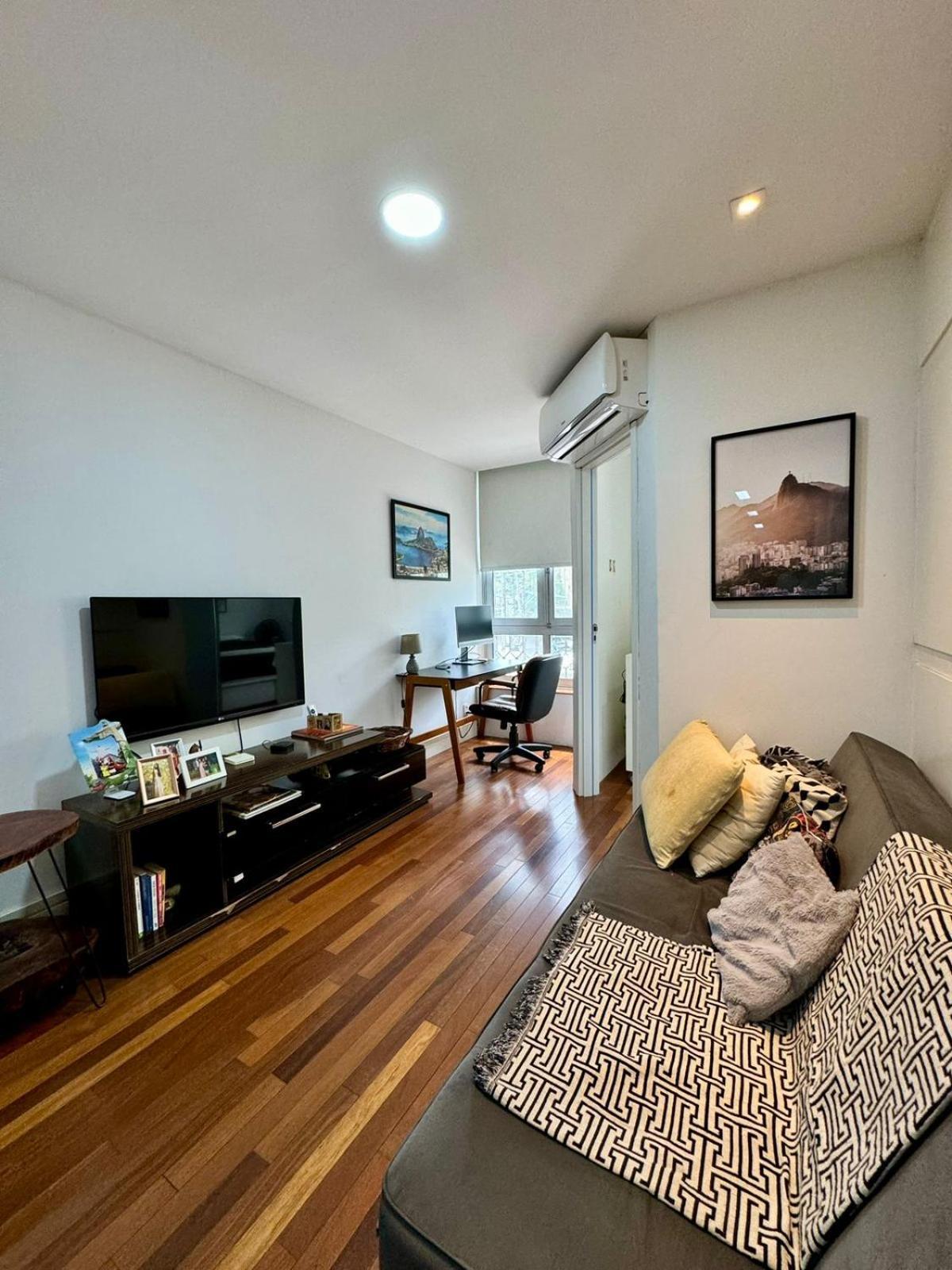 Moderno Flat Alto Padrao Leblon Rj Apartment